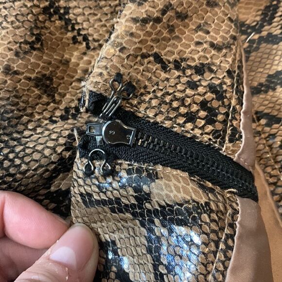 Blank NYC “Anaconduh” Skirt - Picture 10 of 10